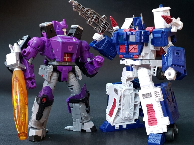 Transformers Kingdom Galvatron  (3 of 6)